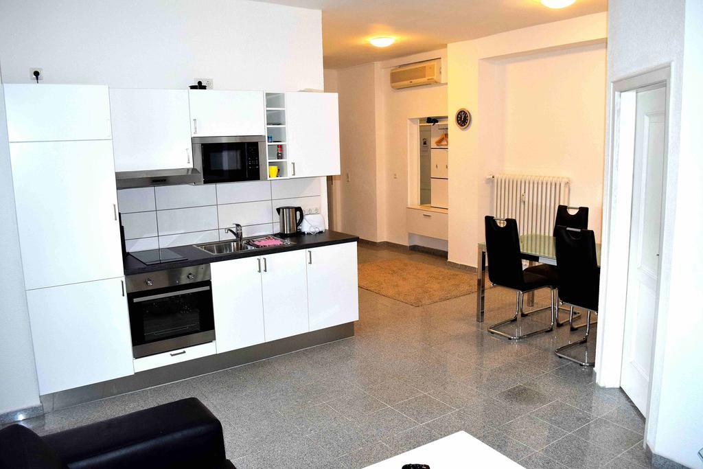 Boardinghouse - Stadtvilla Budget Швайнфурт Номер фото